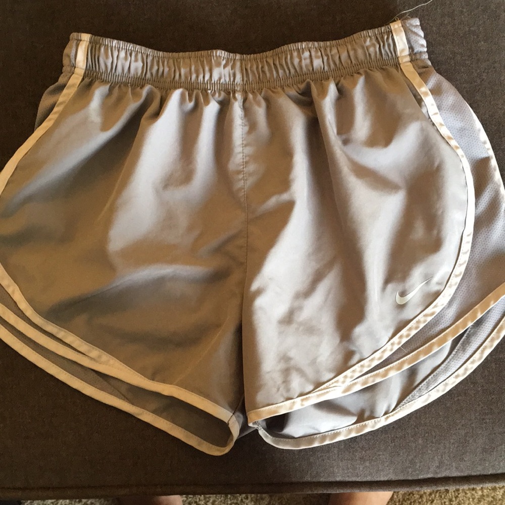 Women’s Nike Tempo Shorts Size Med.